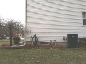 dacierno right side of house